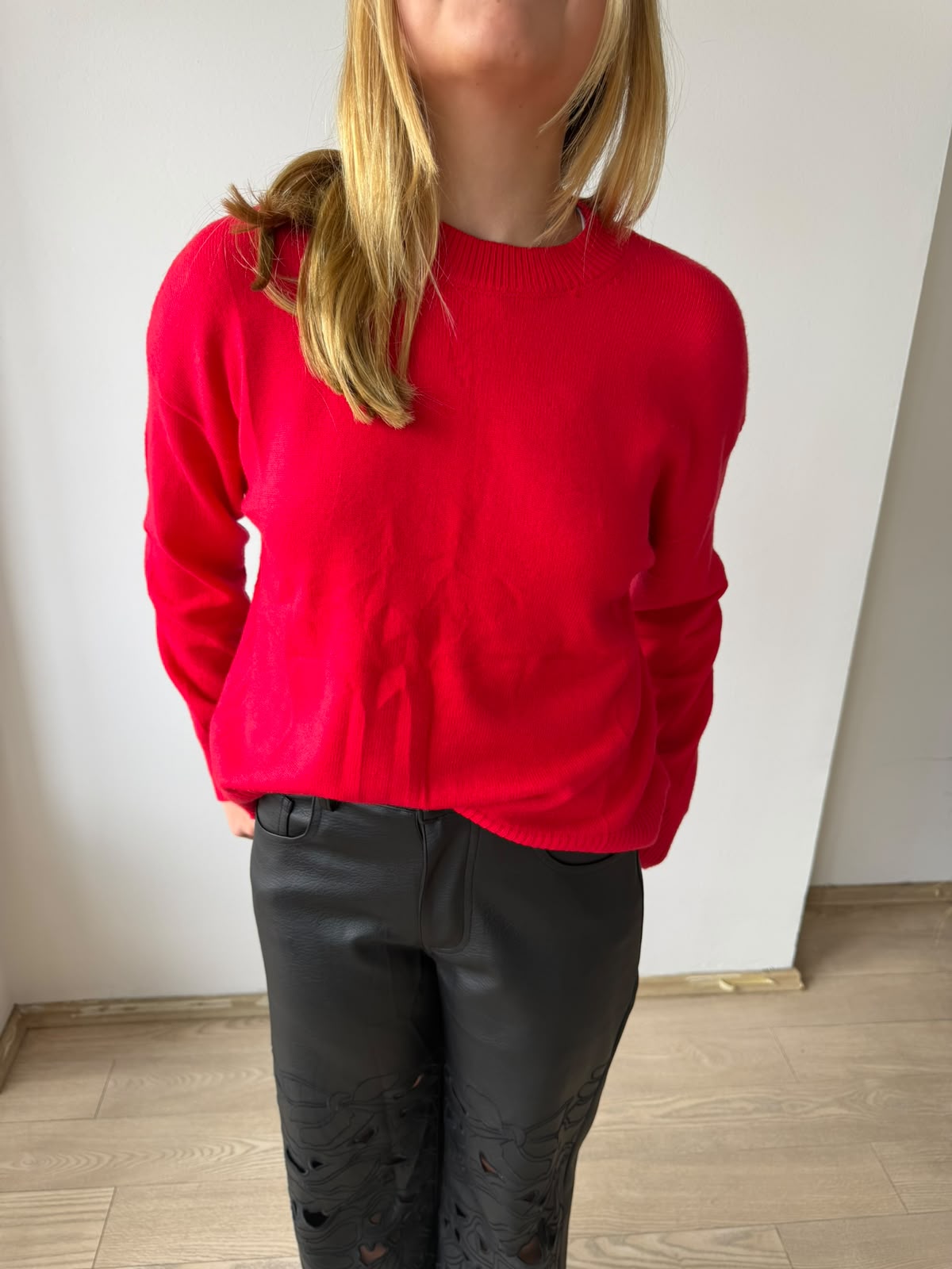 SCARLET KNIT SWEATER