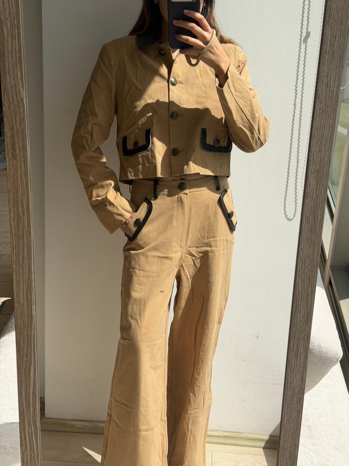 Leo set