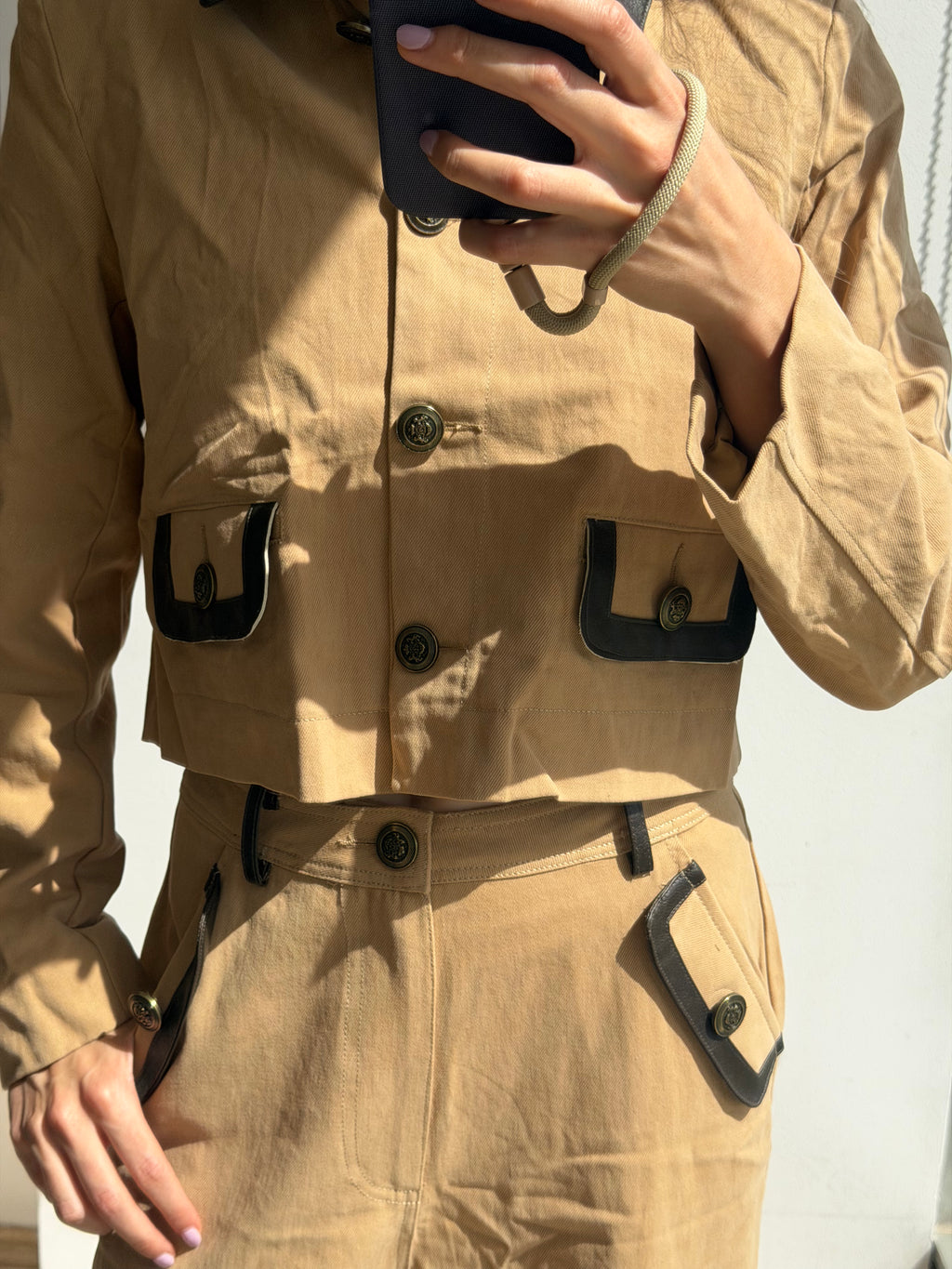 Leo set