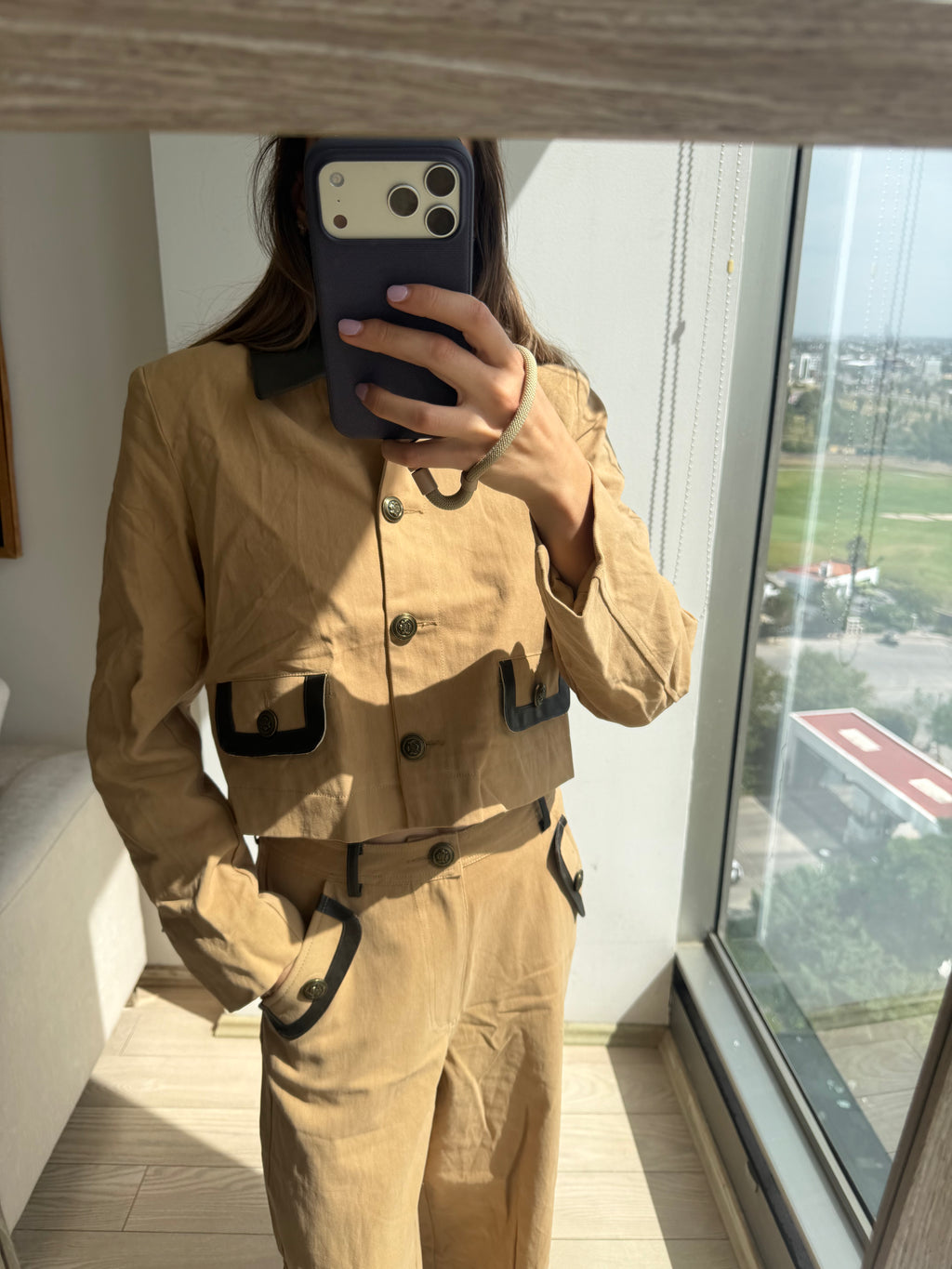 Leo set