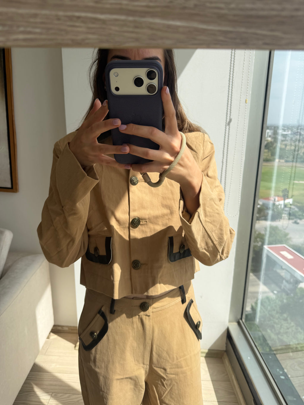 Leo set